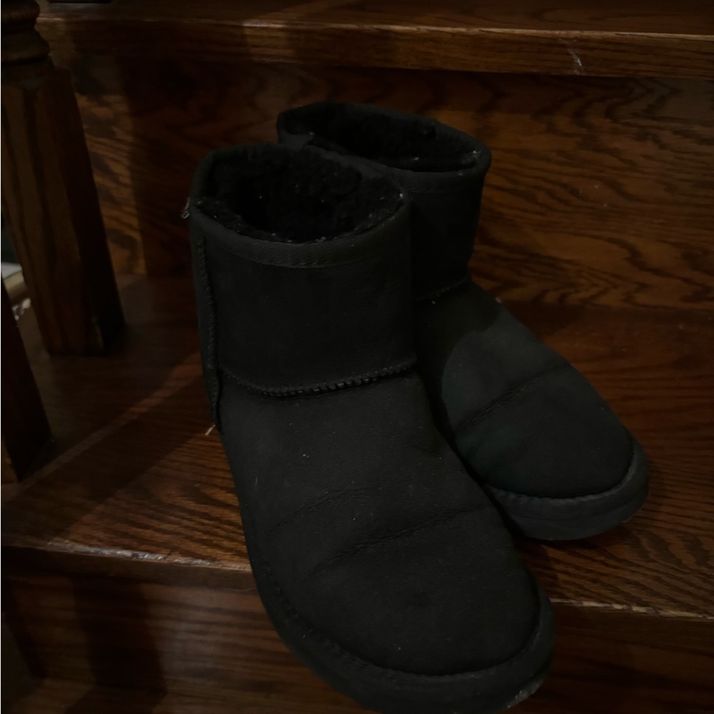 Boots - Picture 3 of 3